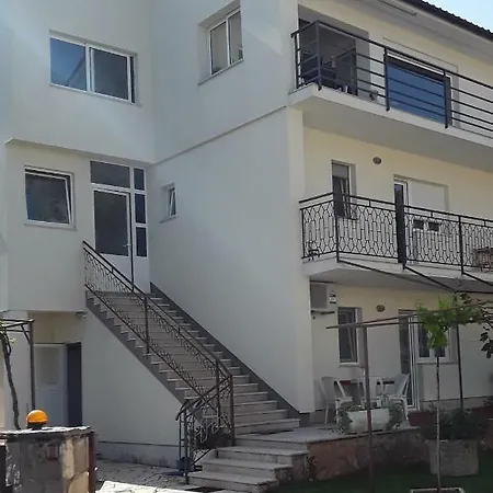 Apartment Mirta Pula Exterior photo