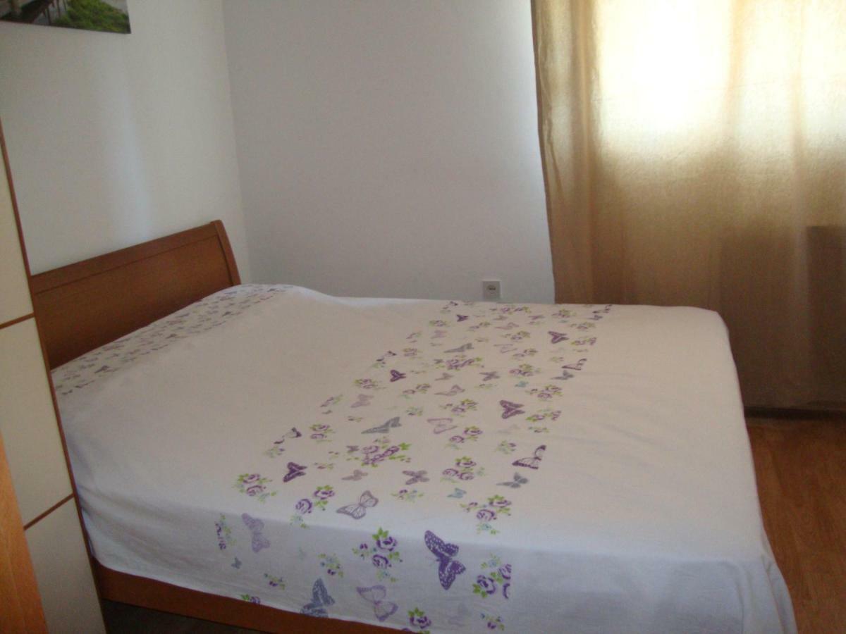Apartment Mirta *