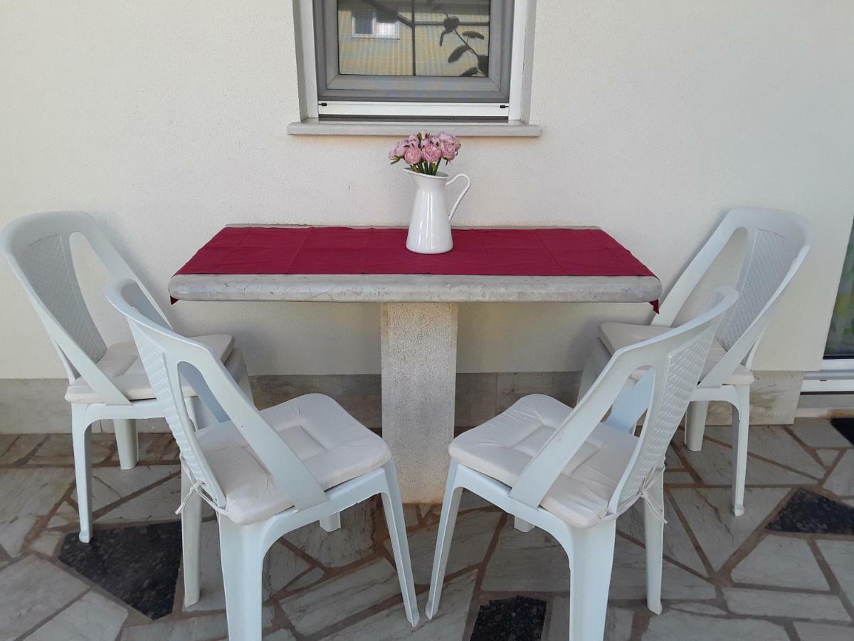 Mirta Apartment Pula